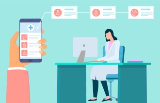 Illustrasjonen viser en lege som sitter ved en pult. En hånd holder en mobil, og det er flere "snakkebobler" rundt med ulike digitale helsetjenester