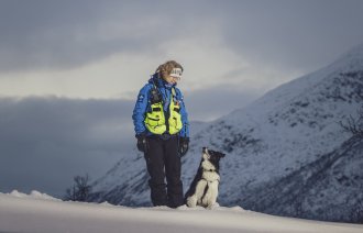 Susanne Bengtsson er fører for redningshunden Spiff