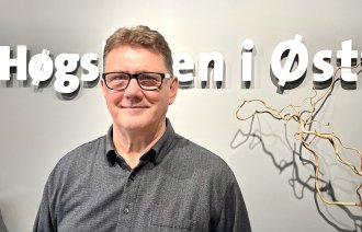 Bildet viser professor Jörg W. Kirchhoff ved Høgskolen i Østfold