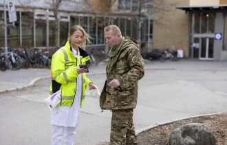 Bildet viser Marte Kjønnøy og Andrij.