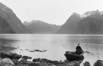 Jordmor i båt på Sunnmøre på 1800-tallet