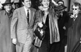 Christine Jorgensen og Howard J. Knox. Foto Scanpix/Ap Jacob Harris