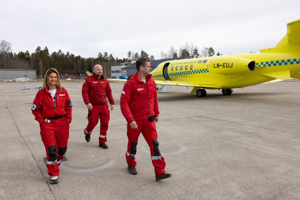 anestesilege Andreas E. Hansen, paramedikc Andreas Gustavsen og anestesisykepleier Hege Anita Aastrøm.