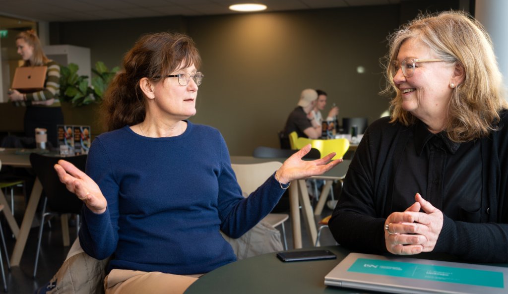 bildet viser Ingvild Svendsen og Ragnhild Riis