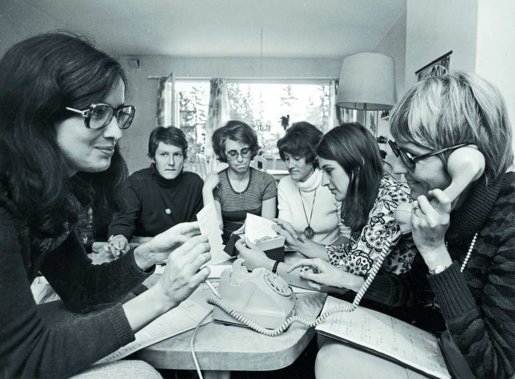 De unge sykepleierne i aksjonsgruppen forbereder streik.