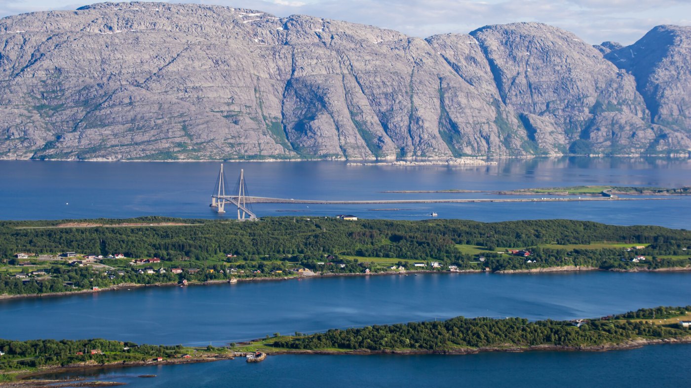 Bildet viser natur i Helgeland.