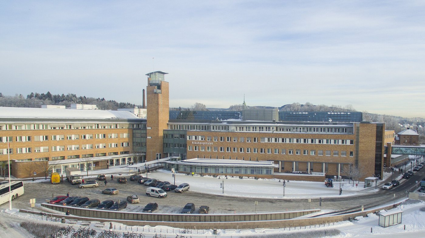 Bildet viser Rikshospitalet en vinterdag.