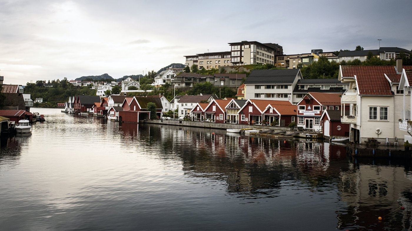 Flekkefjord sykehus sett fra sjøsiden