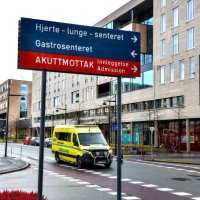 Bildet viser akuttmottak og ambulanseinngang ved St. Olavs hospital i Trondheim 